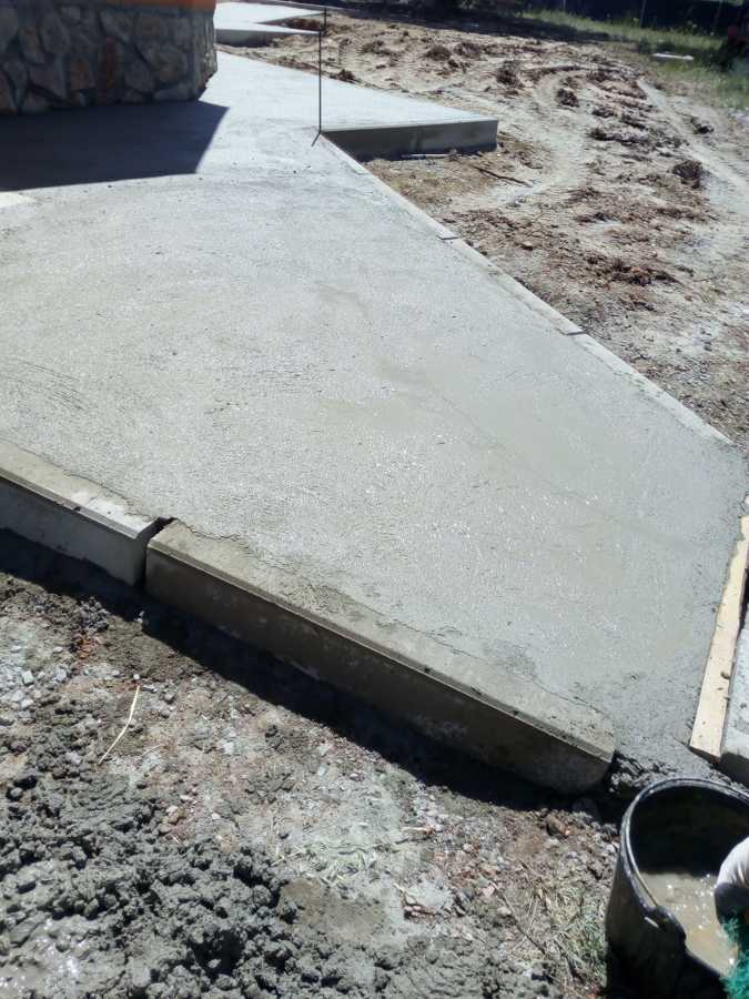 Conexión de entrada con escalera de acceso