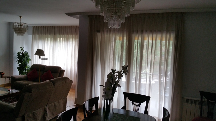 Confección ancha triple pliegue