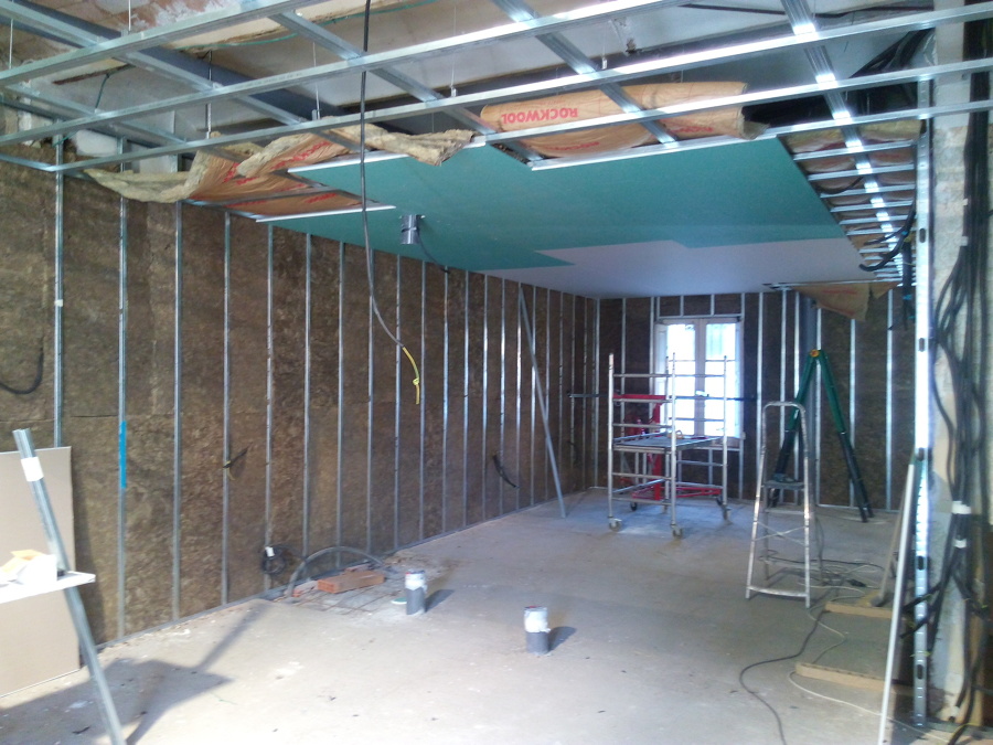 Construcció del sostre amb plaques de guix