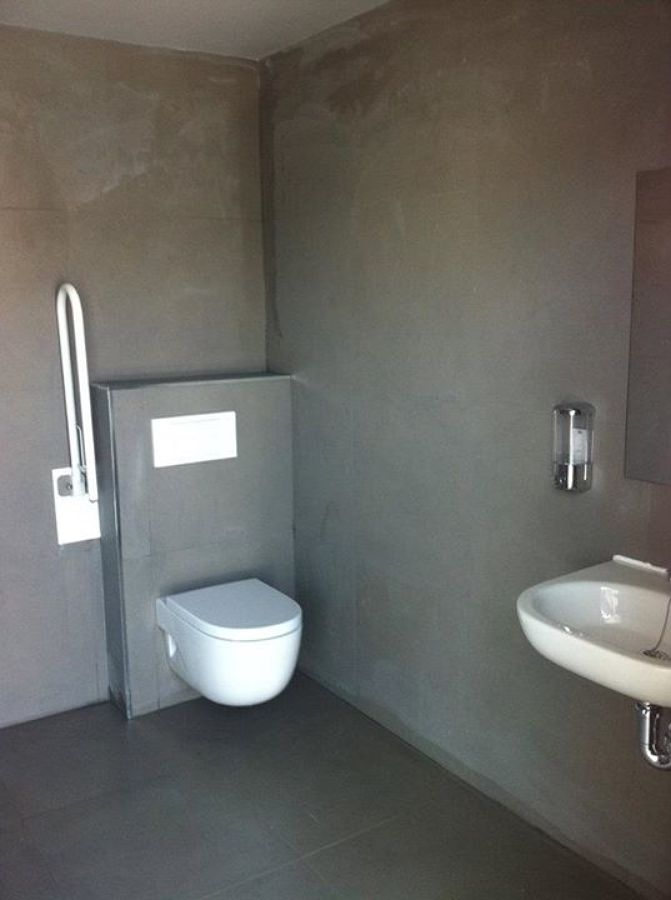 Construcción de baño de minusvalidos 