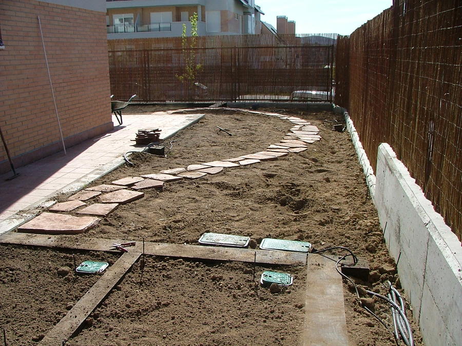 CONSTRUCCIÓN DE CAMINO