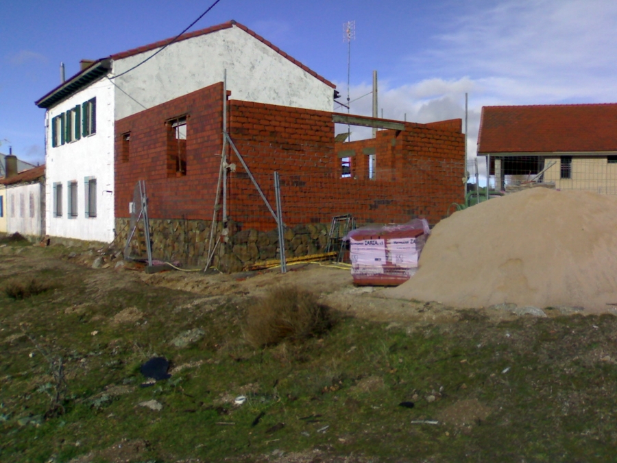 Construcción de casa unifamiliar.