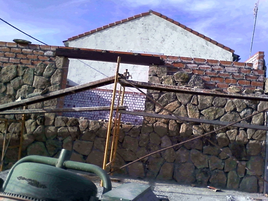 Construcción de casa unifamiliar.