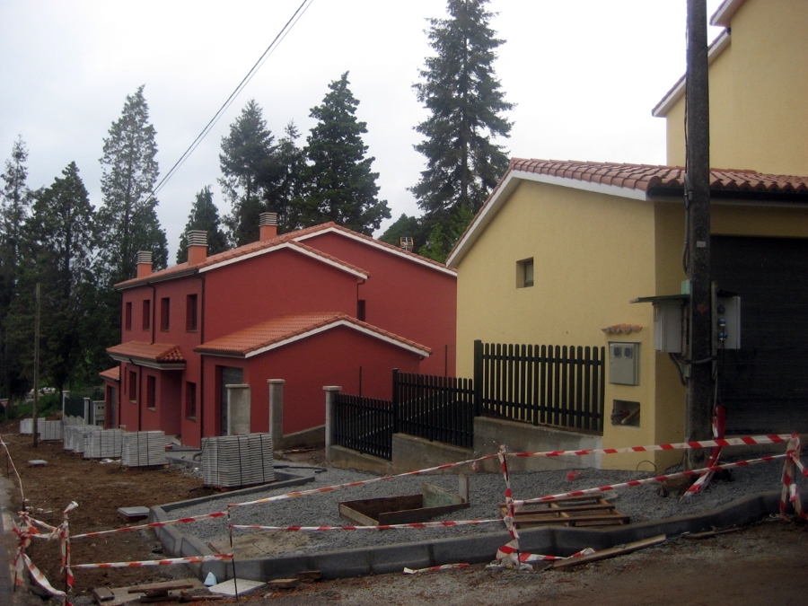 CONSTRUCCION DE DOS VIVIENDAS UNIFAMILAIRES ADOSADAS