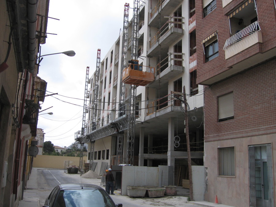 Construcción de edificio el Almednro