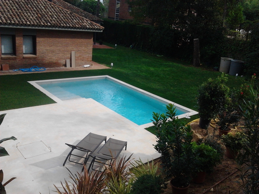 Construcción de jardin en  chalet