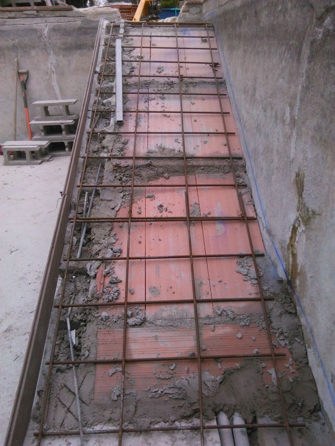 Construcción de la rampa de acceso.