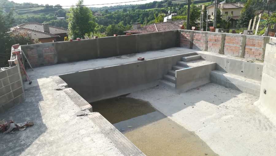 Construcción de las jardineras.