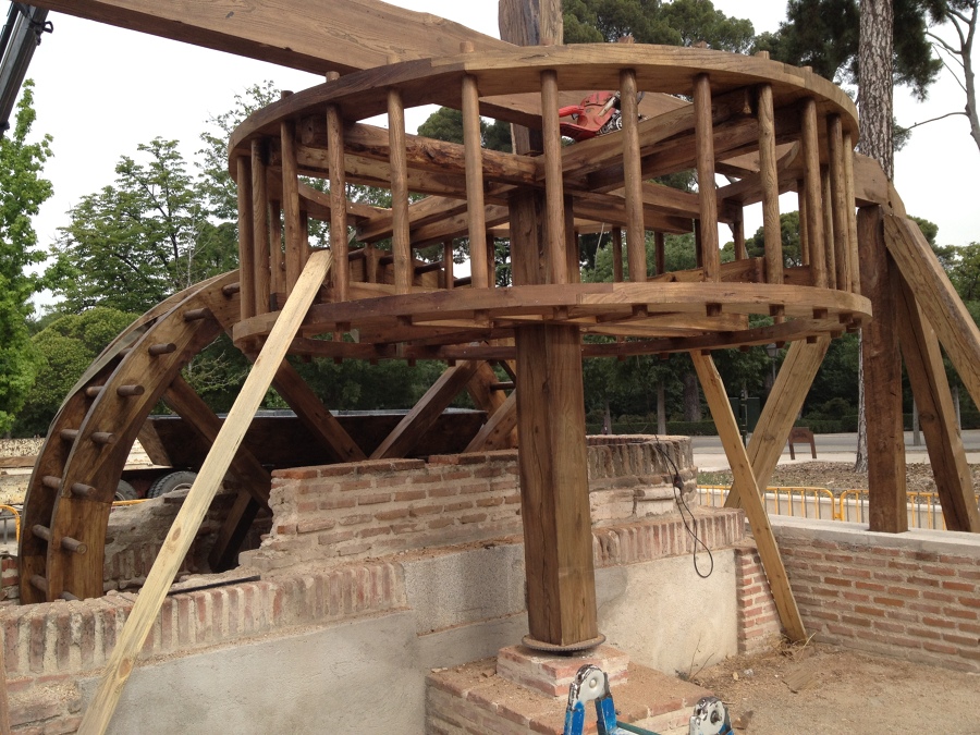 Construcción de noria antigua