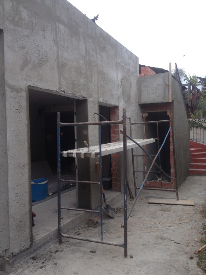 Construcción de paredes y trastero.