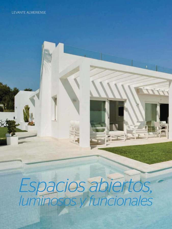 Construcción de piscina en vivienda residencial