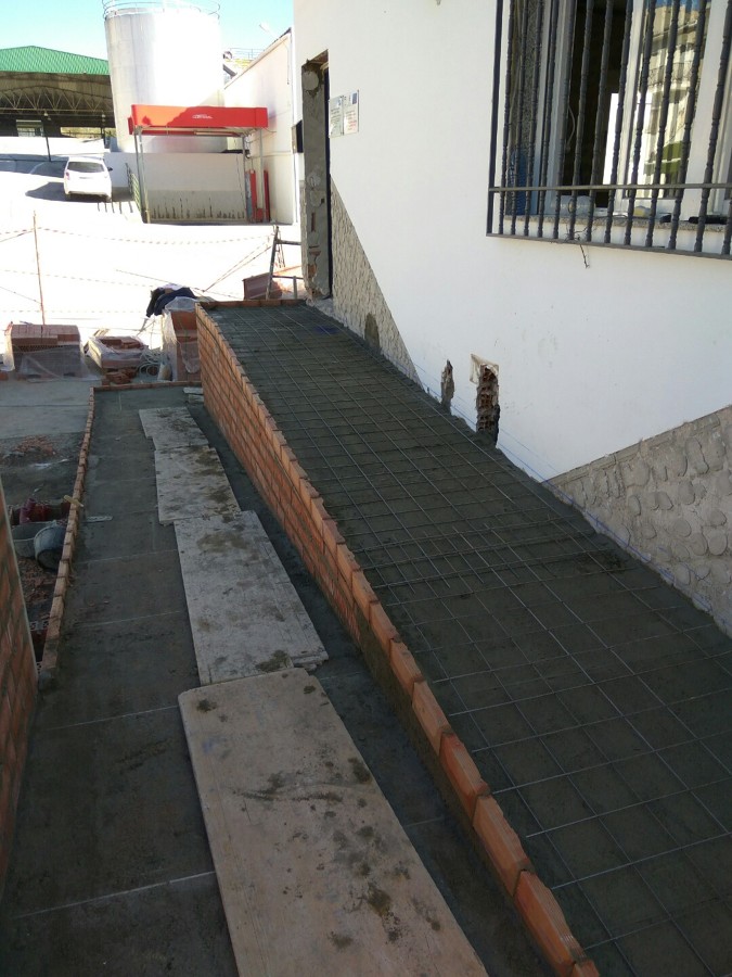 Construcción y Armado Rampa Minusvalidos