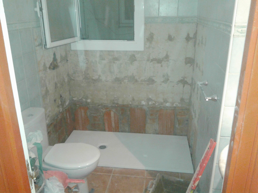 Conversión de bañera a plato de ducha extraplano sin gran reforma