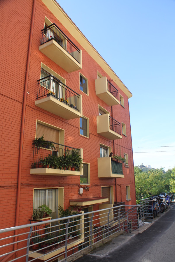 CORCHO PROYECTADO EN FACHADA CARAVISTA