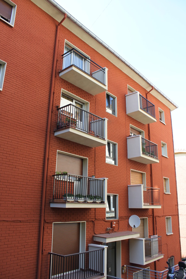 CORCHO PROYECTADO EN FACHADA CARAVISTA