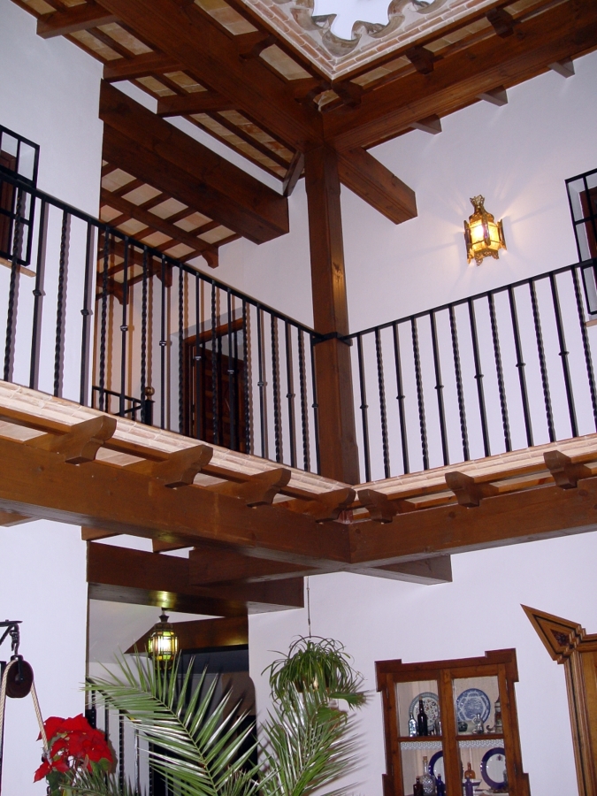 CORREDOR EN VIVIENDA REHABILITADA