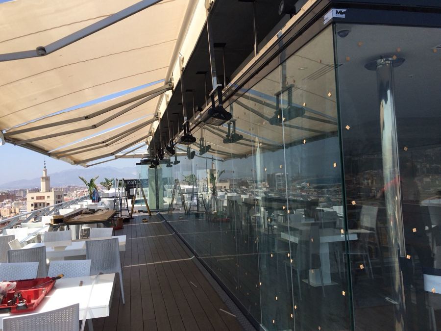 Cortina de Cristal cerrada