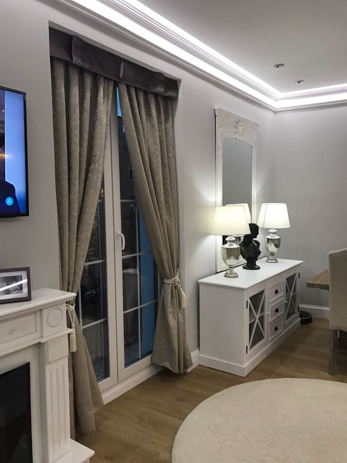 Cortina para el salón con bandó