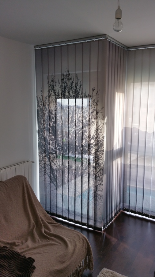 Cortina Vertical con Impresión Digital