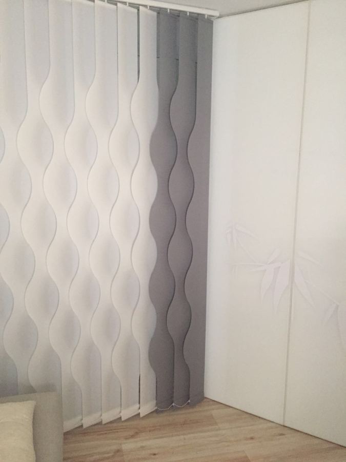 Cortina Vertical con Ondas