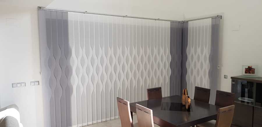 Cortina Vertical con Ondas