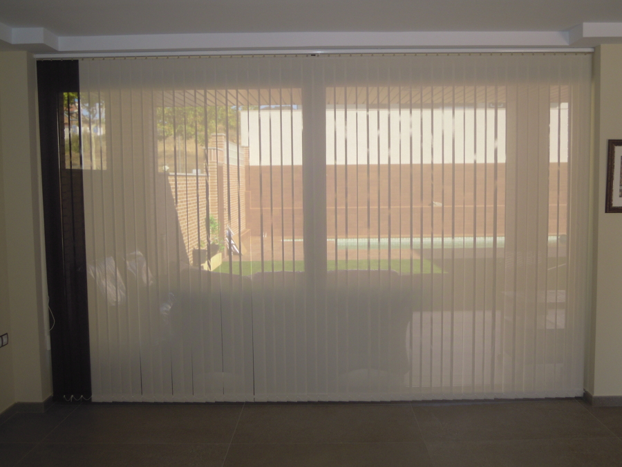 Cortina vertical tecnica