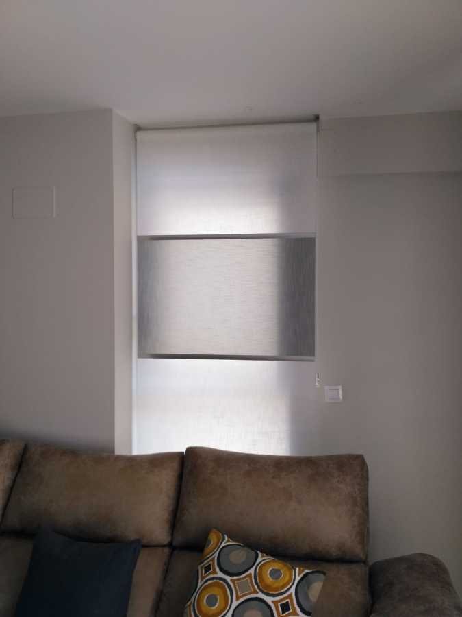 Cortina Vertical y Estor Enrollable Topic