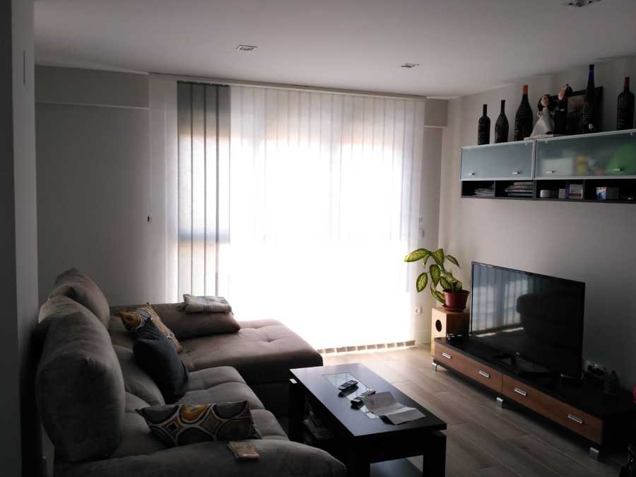 Cortina Vertical y Estor Enrollable Topic