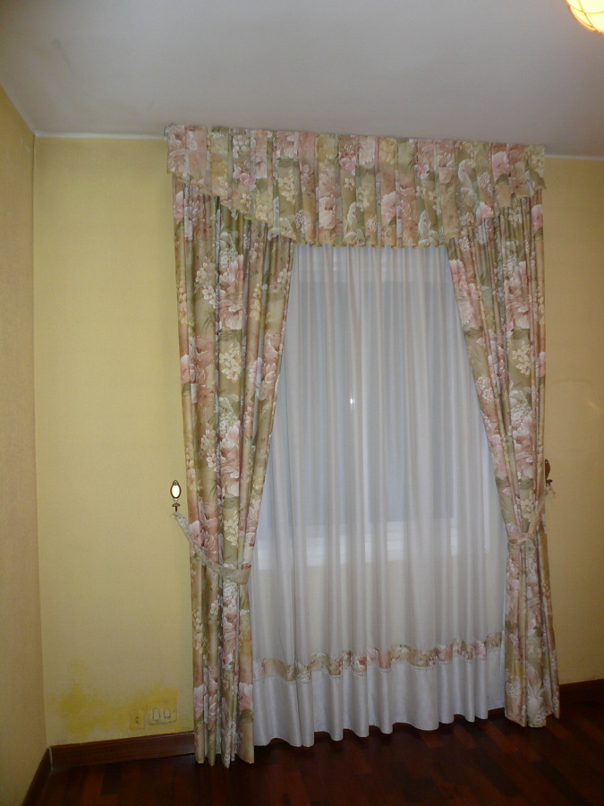 Cortinas con caidas y bandoo de tablas