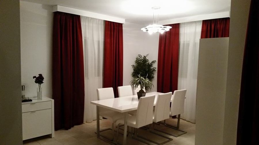 Cortinas con visillos y galeria de aluminio lacada en blanco