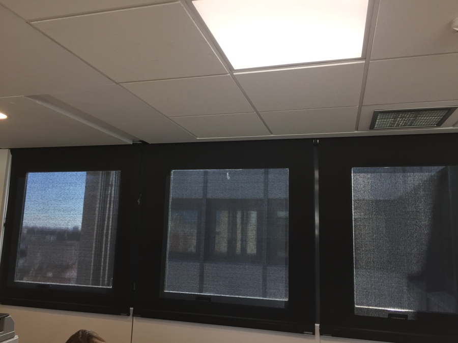 Cortinas enrollables 1%