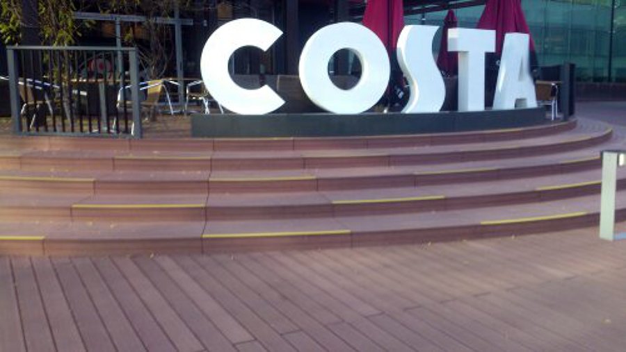 Costa aeropuerto T-1