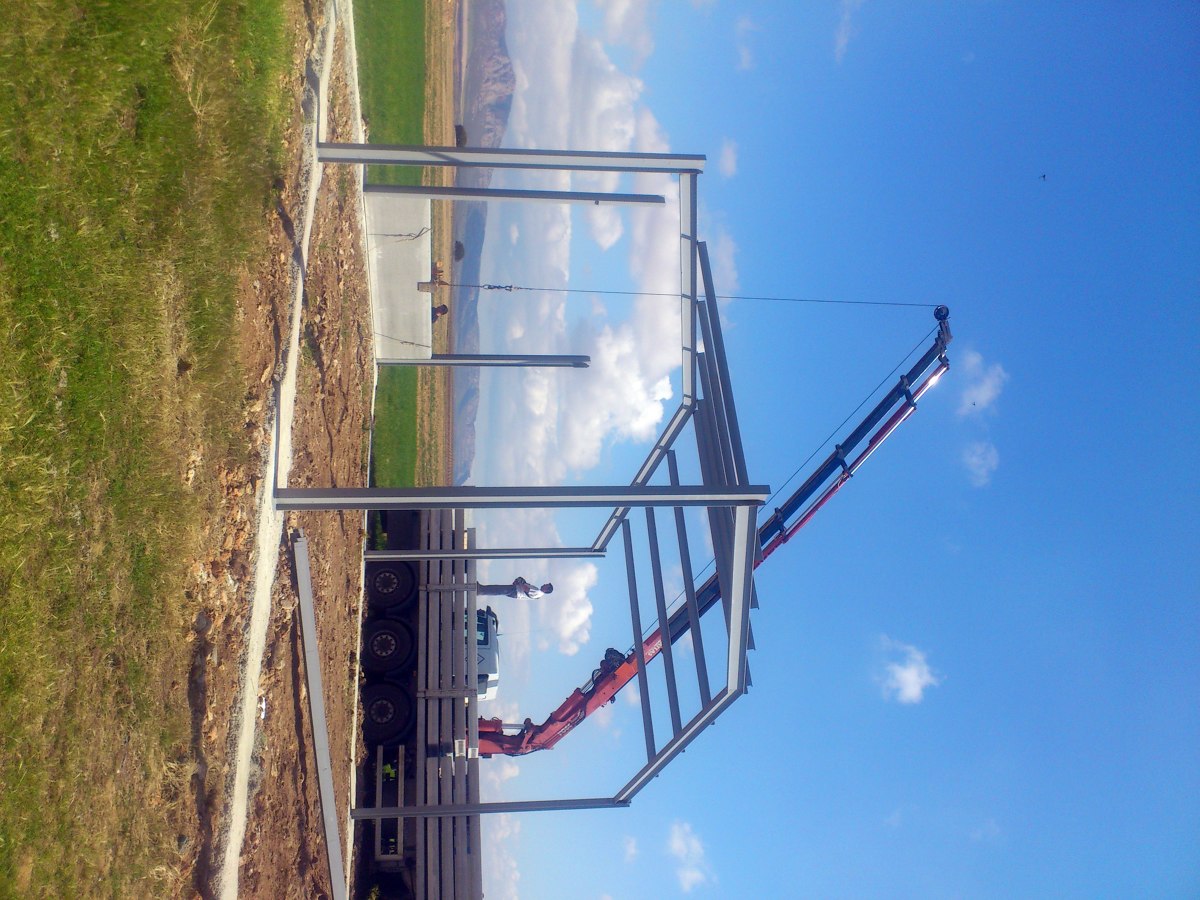 COTRUCCION NAVE APEROS ALMANSA (Albacete)