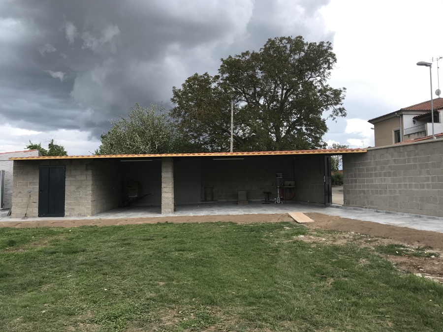 Creación de cocheras.