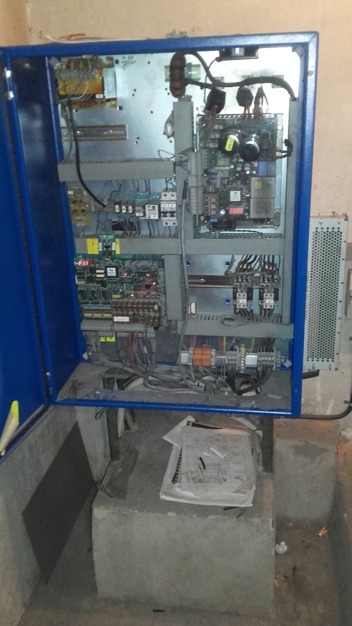 cuadro de maniobras antiguo