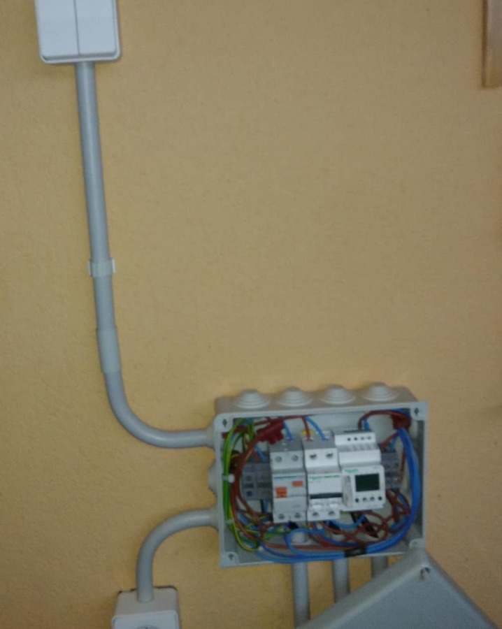 Cuadro temporizado para iluminación jardín