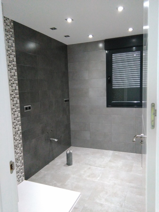 cuarto de baño de construcción casa particular