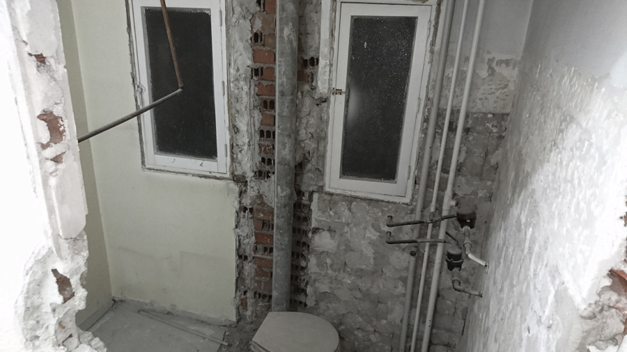 Cuarto de baño, fase de demoliciones.