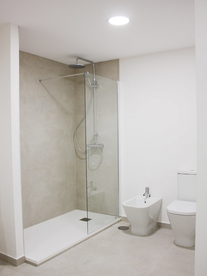 Cuarto de baño - plato de carga mineral