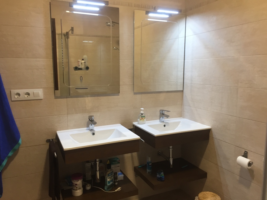 Cuarto de baño principal