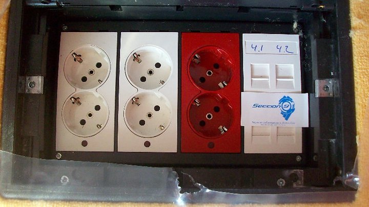 Cuatro puntos de luz