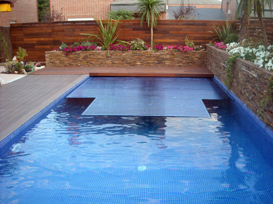 Cubierta automática deslizante solar