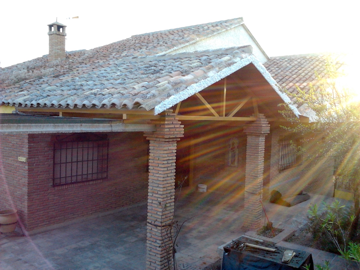 CUBIERTA PORCHE. AÑO 2011