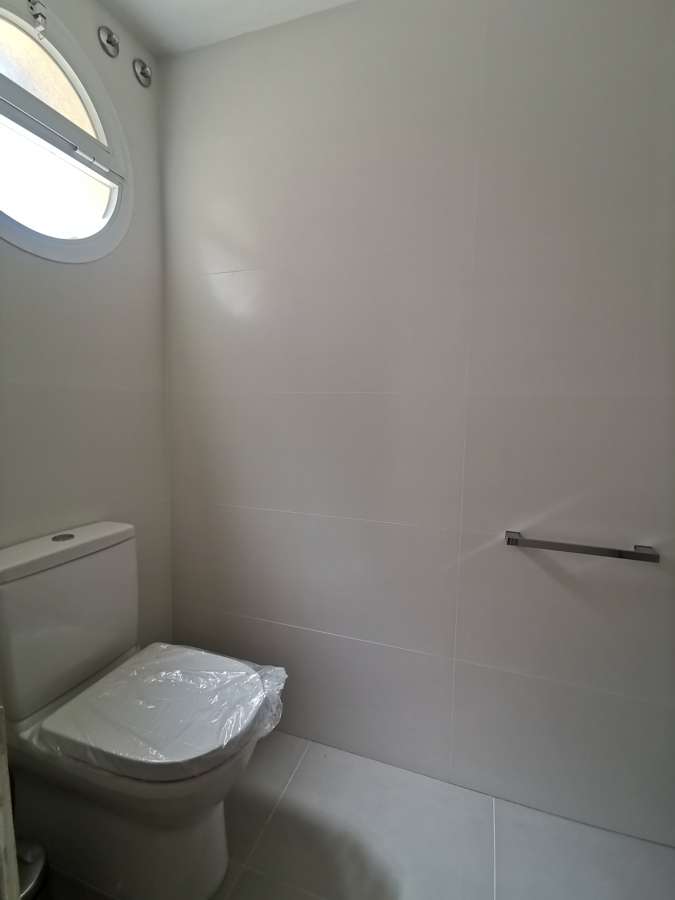 Cuerto de aseo nuevo