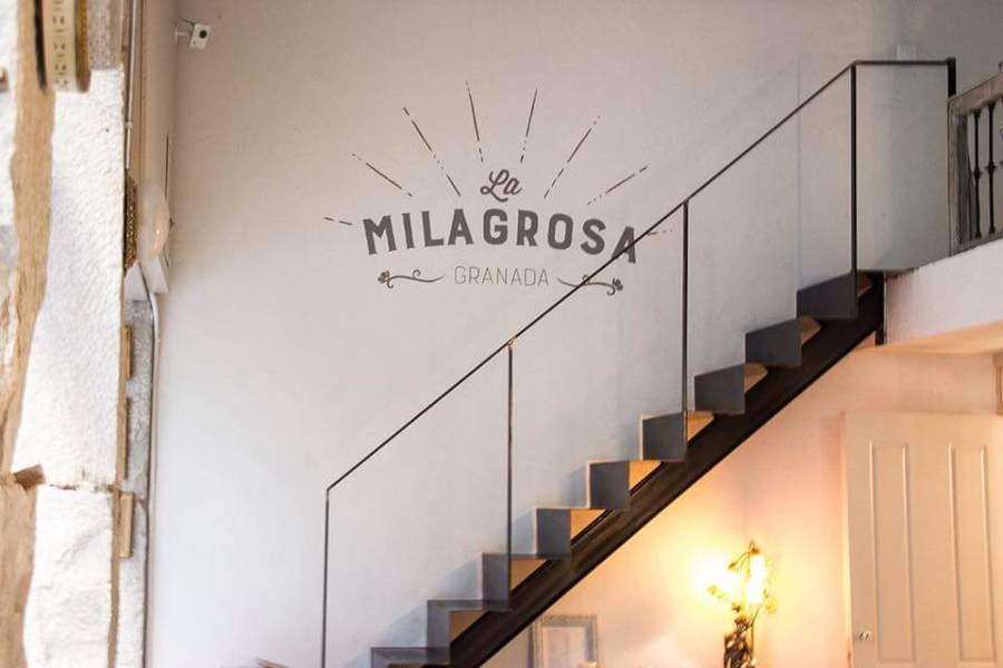 Decoración con papel pintado en Granada: Cafetería La Milagrosa