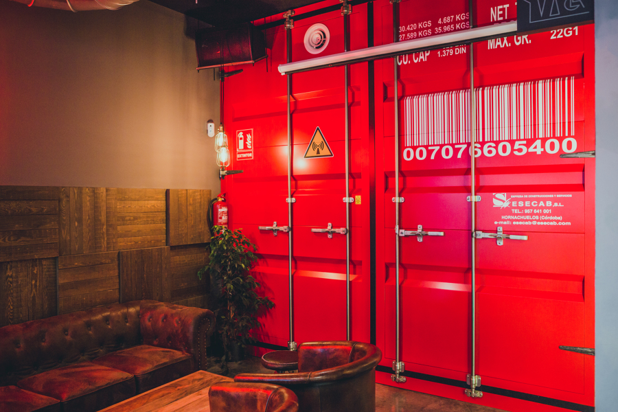 Decoración de bar de copas MALABARES