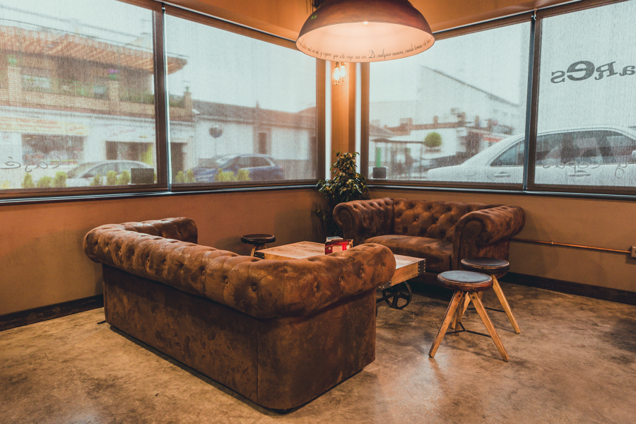 Decoración de bar de copas MALABARES