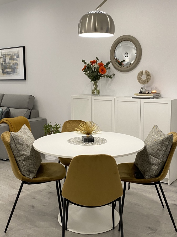 Decoración de salón. Moderno MINIPISO en Madrid