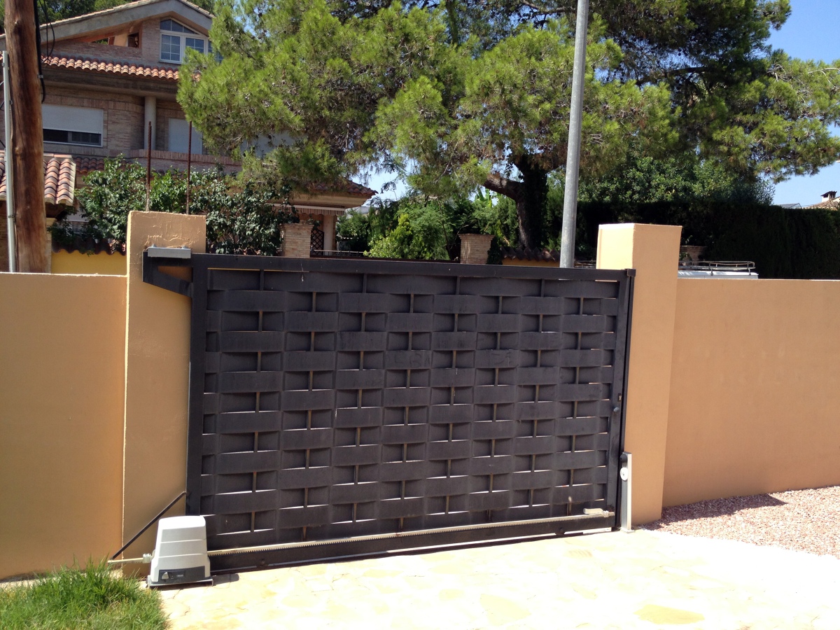 DECORACION FACHADA DE PARCELA