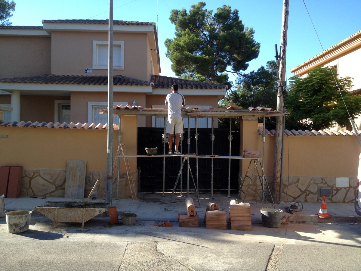 DECORACION FACHADA DE PARCELA